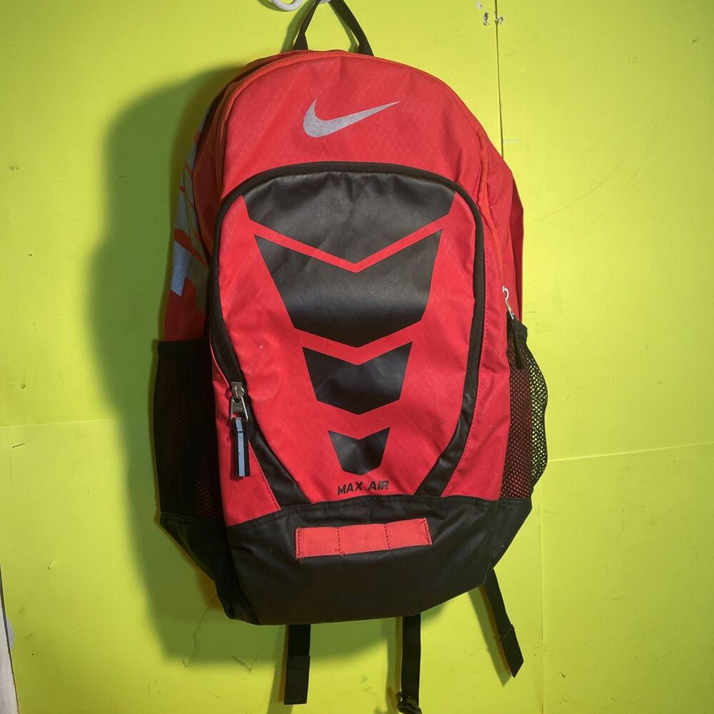 Nike Max Air Red & Black Backpack Padded Back & Shoulder Straps Great Condition!